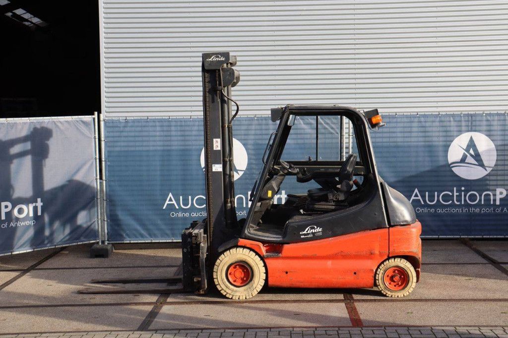 Linde E30-02 Elektrogabelstapler 3000 kg 2001