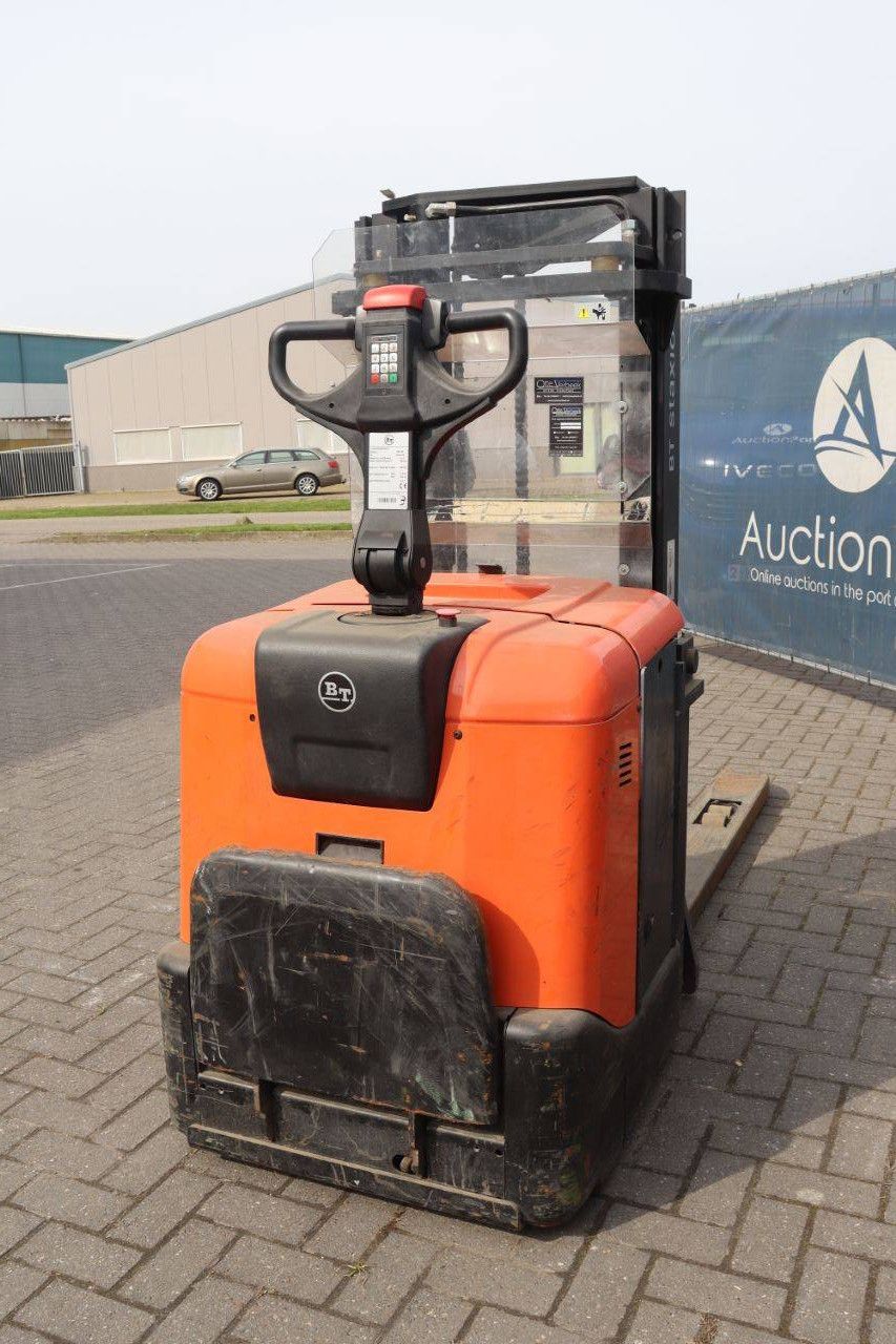 Stacker BT SPE160 Electric 1600kg 4.4m 2012