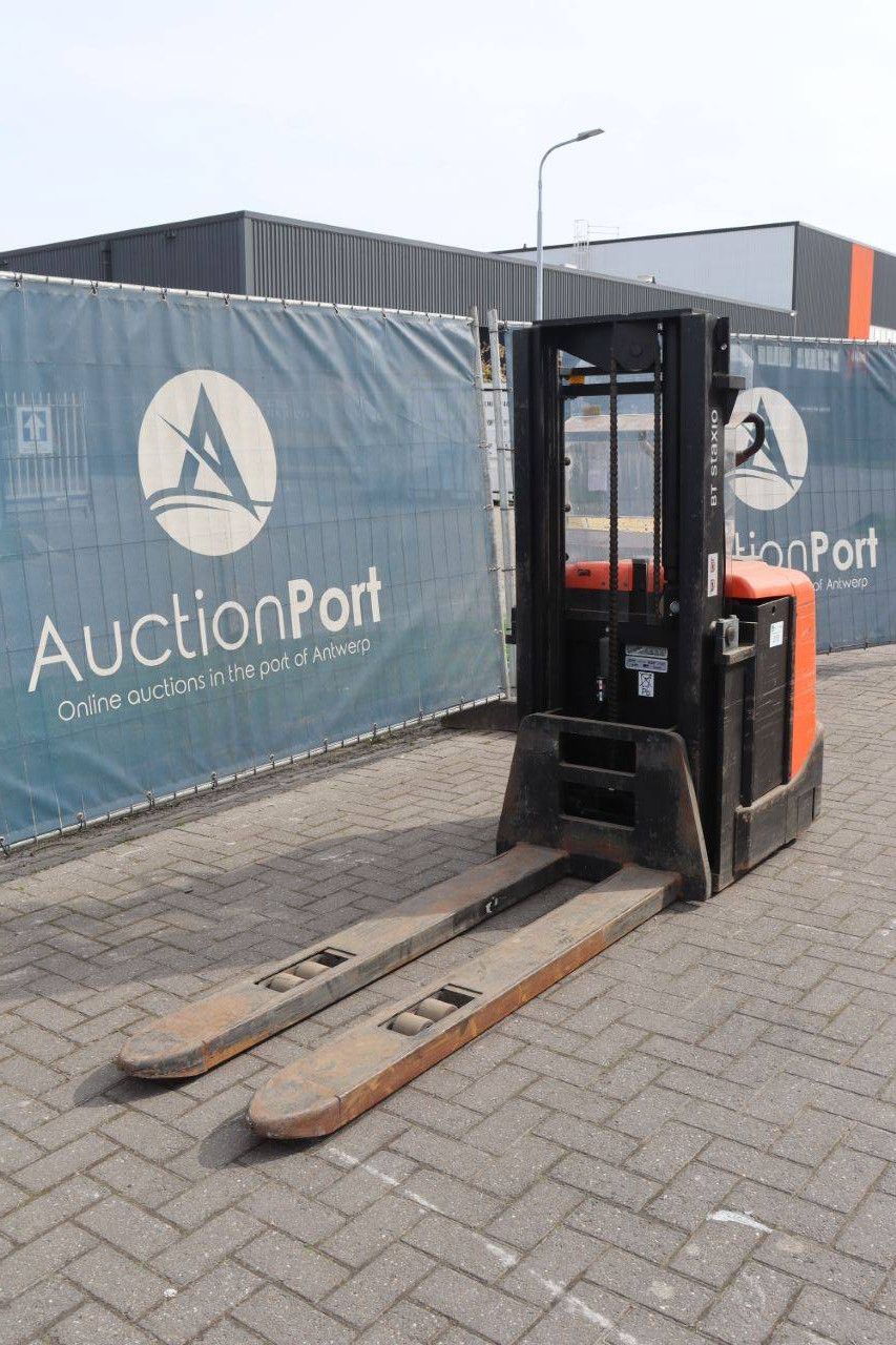 Stacker BT SPE160 Electric 1600kg 4.4m 2012