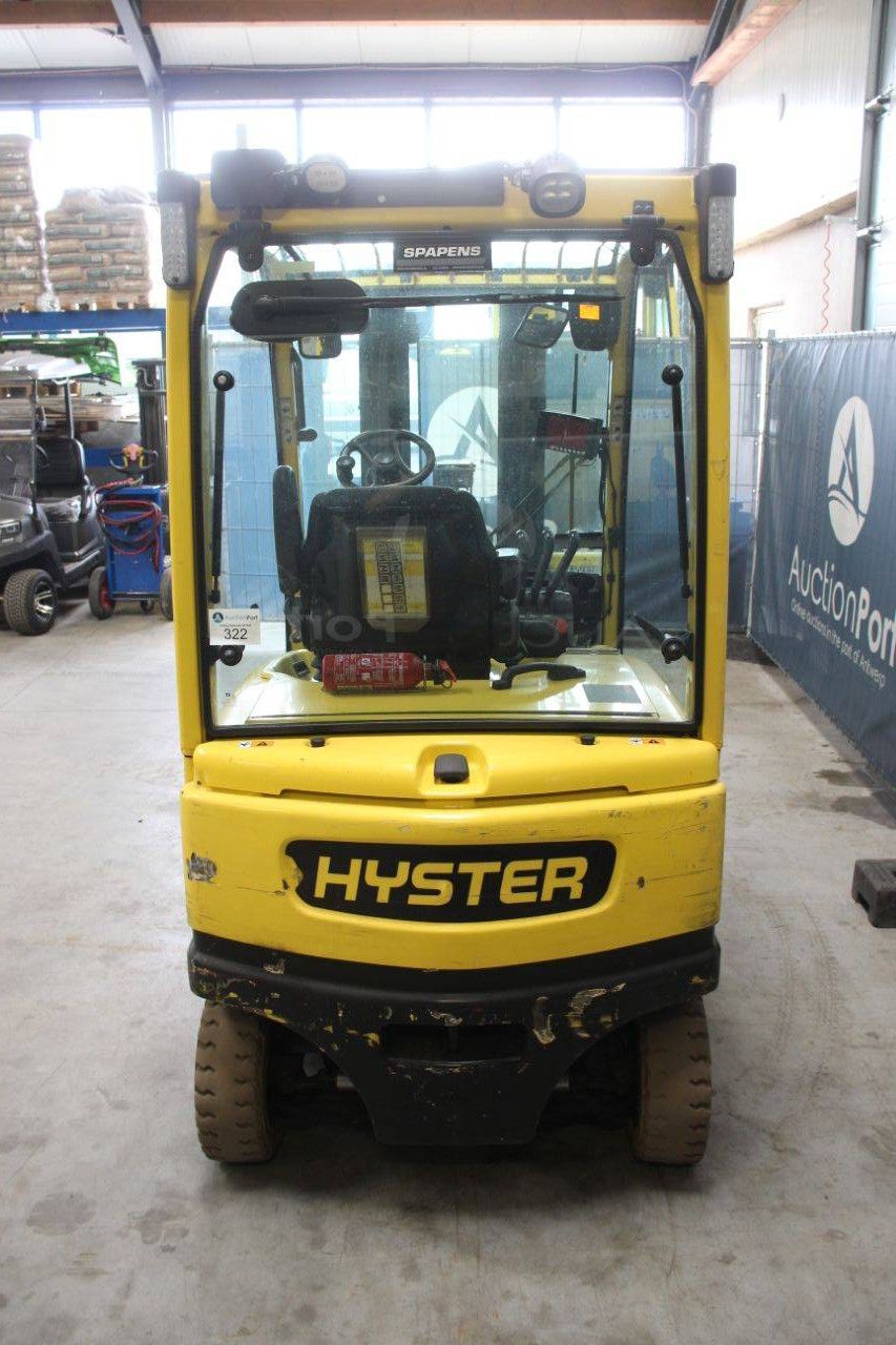 Hyster J2.5XN Electric Forklift 2360kg 4.95m 2017