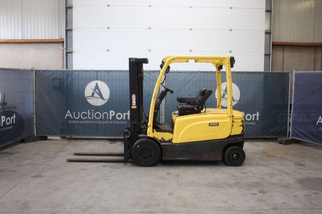 Hyster J3.0XN Elektrogabelstapler, 2210 kg, 3,21 m, Baujahr 2016