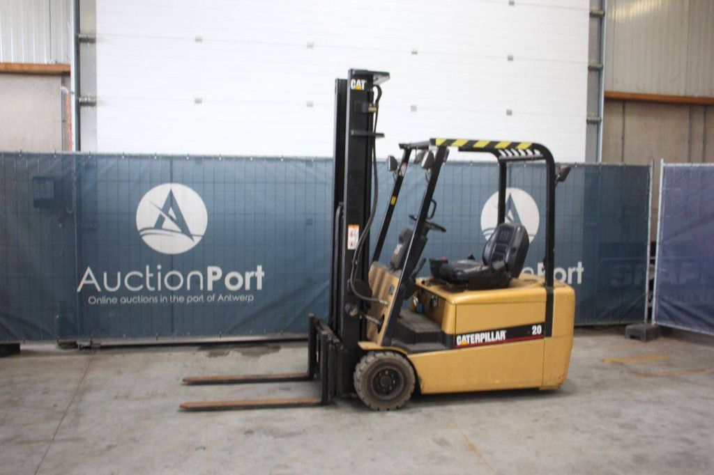 Caterpillar EP20KT Electric Forklift 2000kg 4.03m 2005