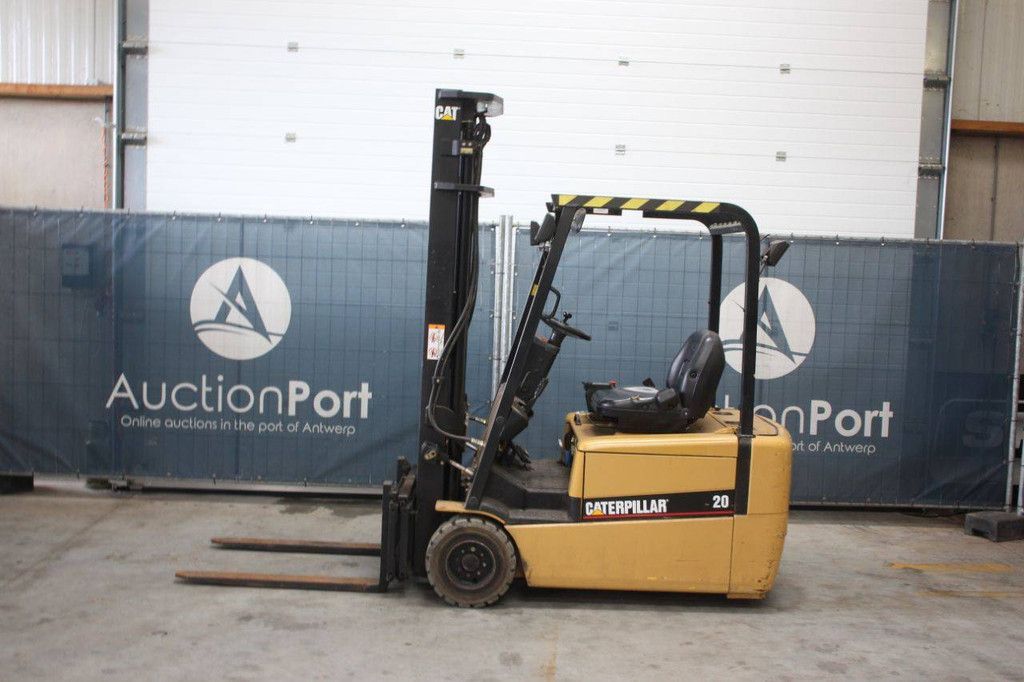 Caterpillar EP20KT Electric Forklift 2000kg 4.03m 2005