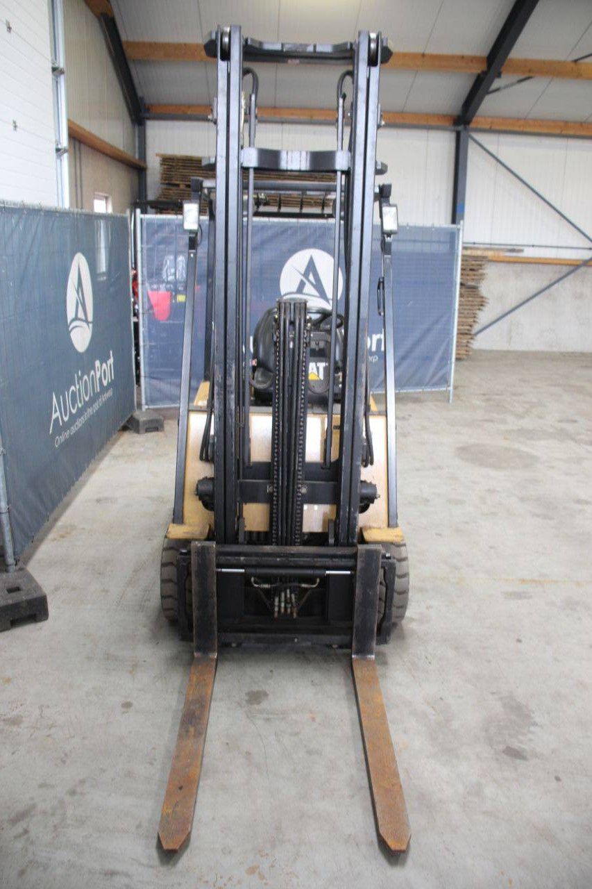 Caterpillar EP20KT Electric Forklift 2000kg 4.03m 2005