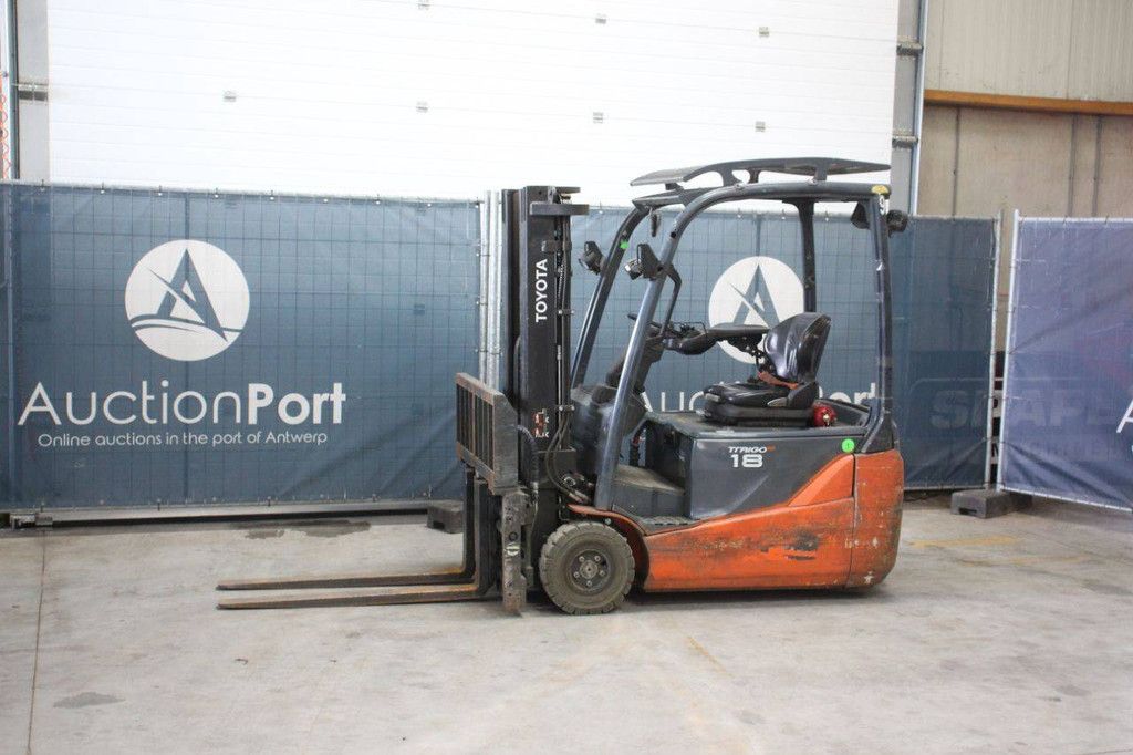 Forklift Toyota Traigo 18 Electric 6000mm