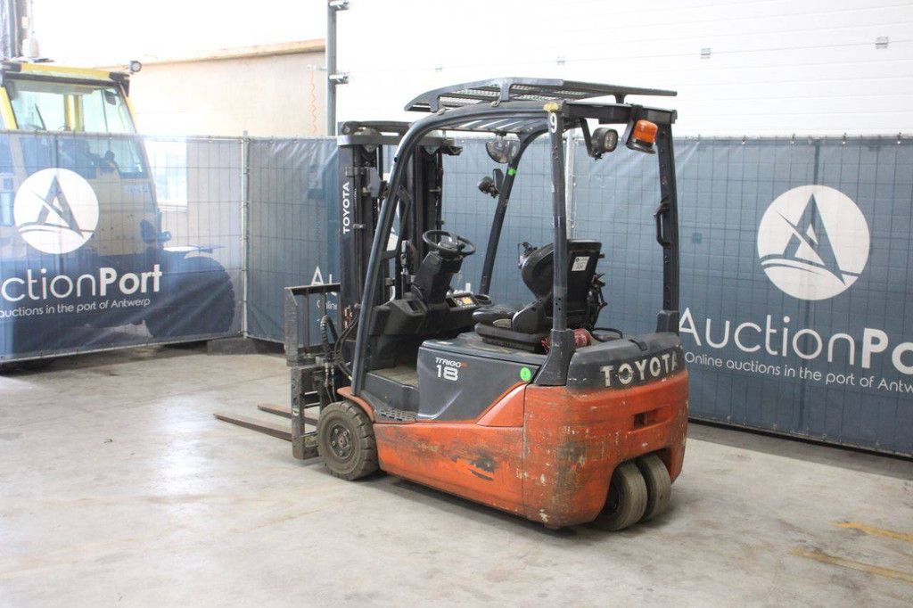 Forklift Toyota Traigo 18 Electric 6000mm