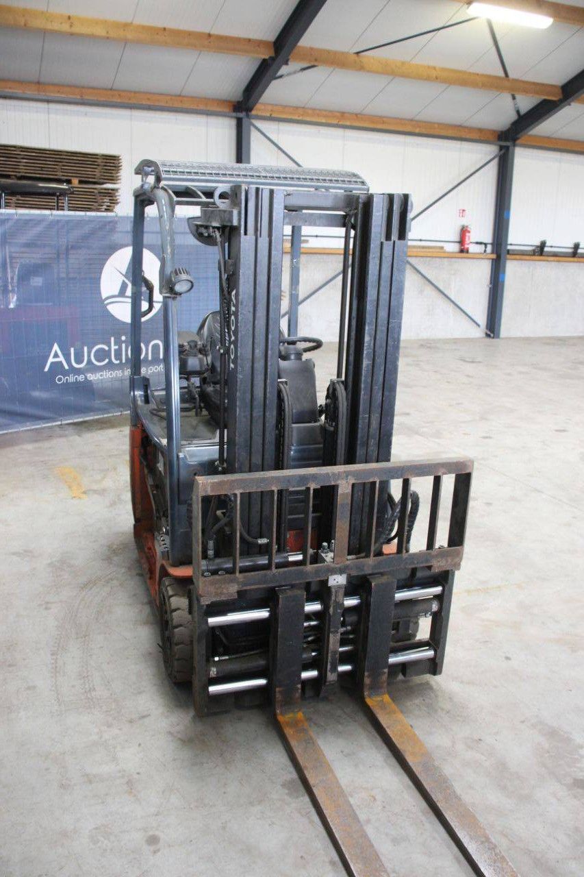Forklift Toyota Traigo 18 Electric 6000mm