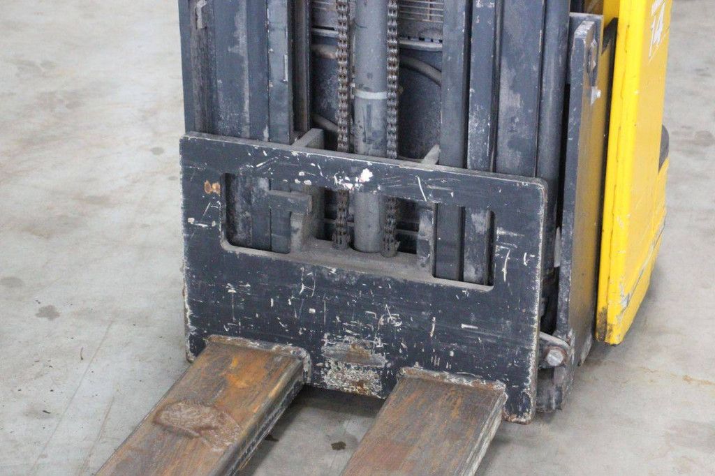 Komatsu MWS14A 1R Elektrostapler 2000 kg 4,25 m 2009