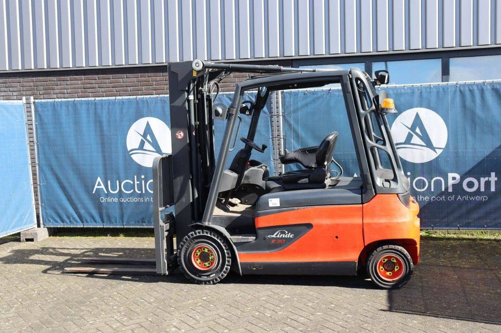 Linde E30L-01 Elektrogabelstapler 3000kg 2012