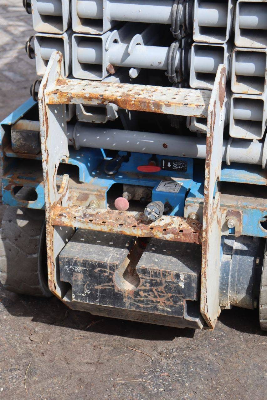 Scissor lift Genie GS-1932 Electric 7.85m 2014