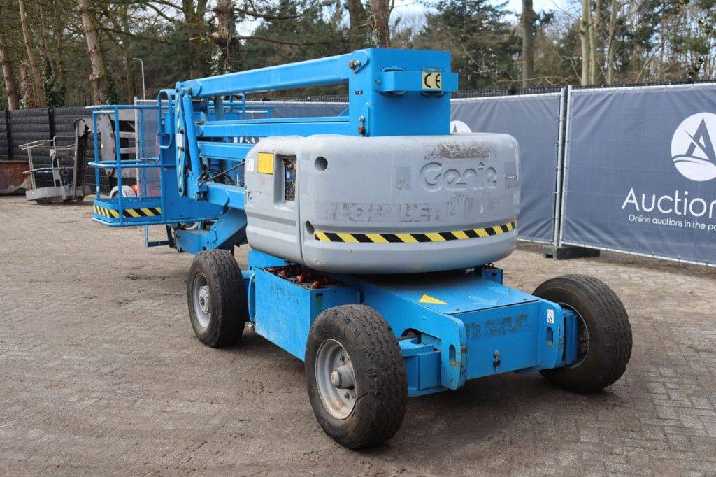 Genie Z45/25 DC Articulated Boom Lift Electric + Diesel 15.94m 2000