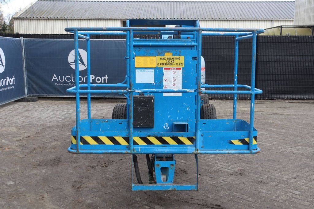 Genie Z45/25 DC Articulated Boom Lift Electric + Diesel 15.94m 2000