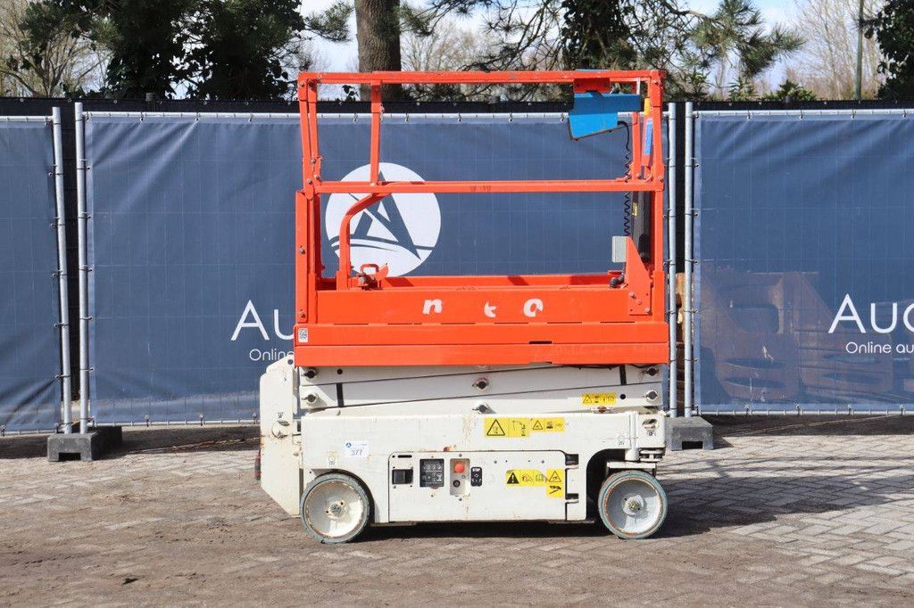 Genie Electric Scissor Lift