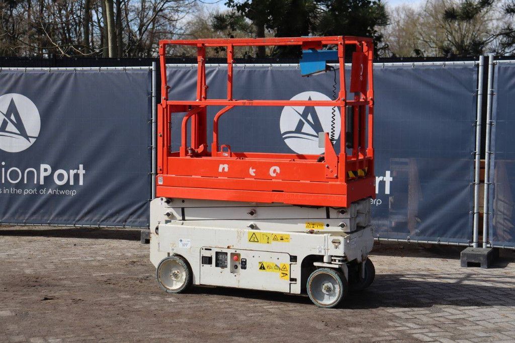 Genie Electric Scissor Lift
