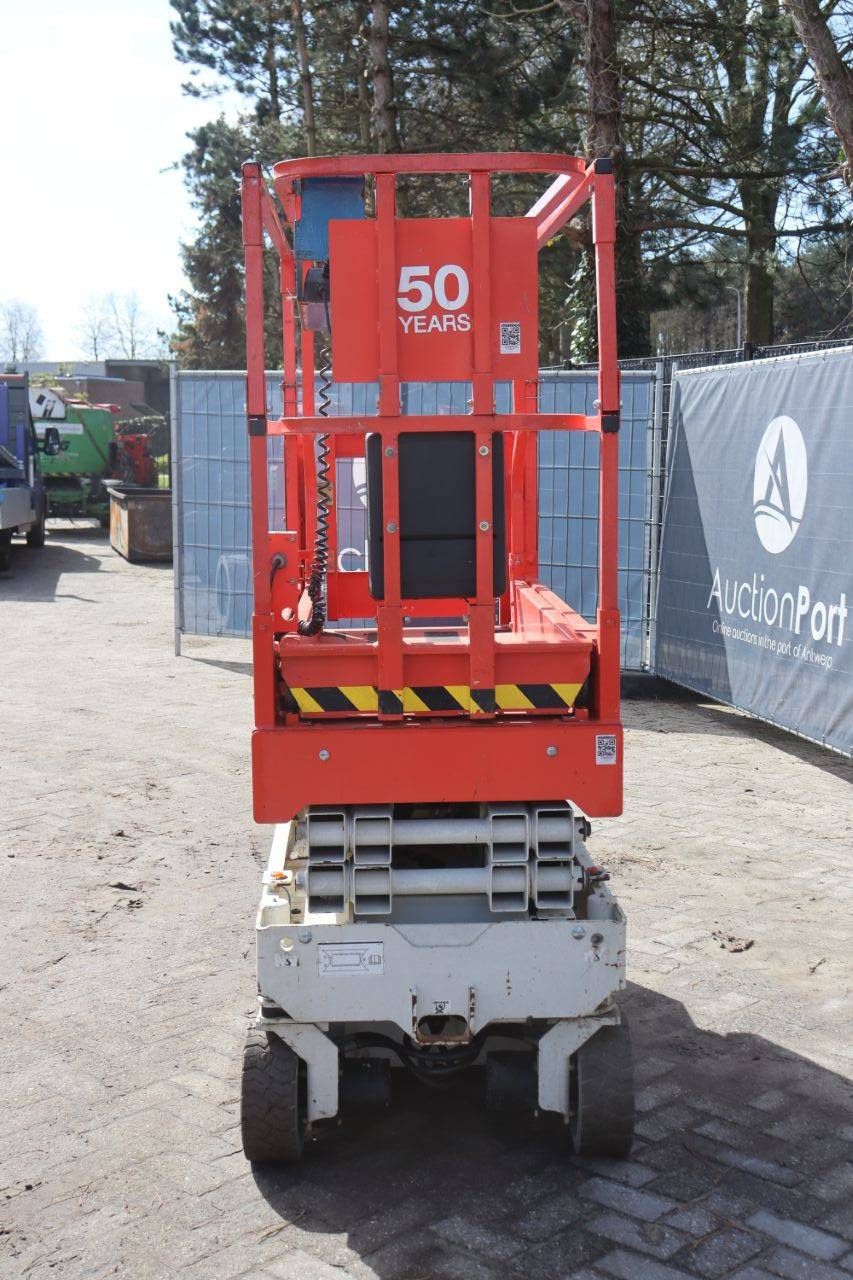 Genie Electric Scissor Lift