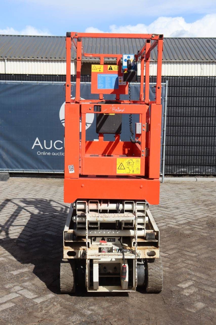 Genie Electric Scissor Lift