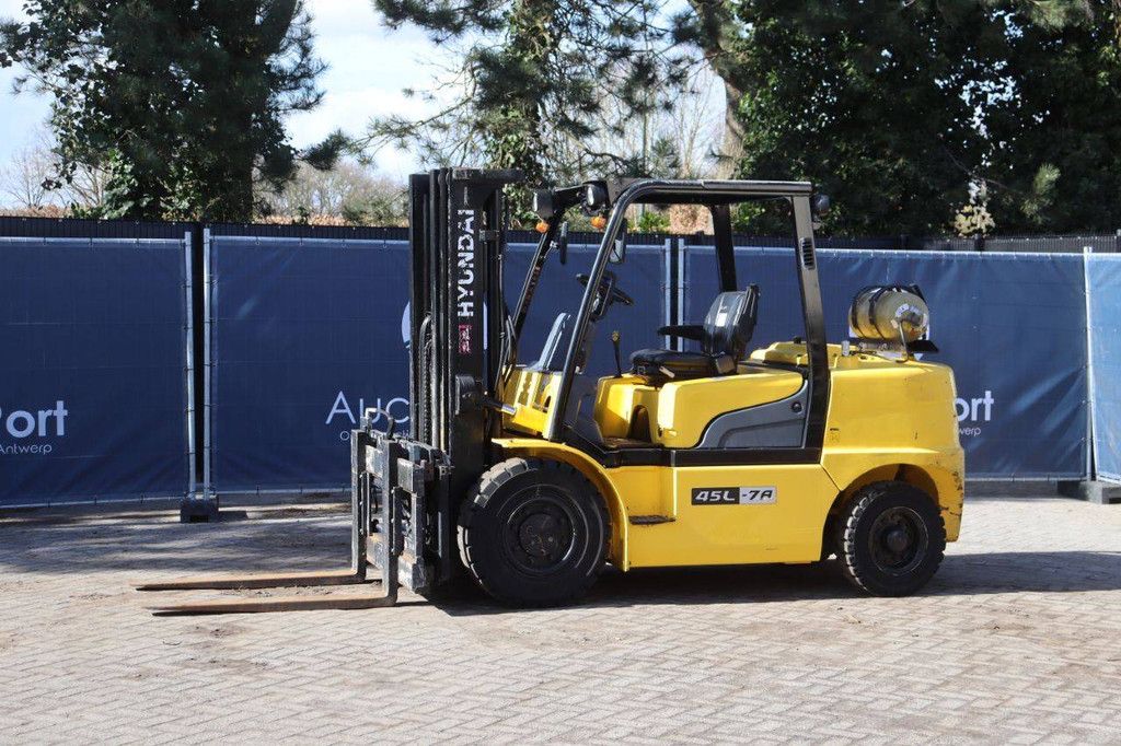 Heftruck Hyundai 45L-7A LPG 3550kg 4.4m 2013