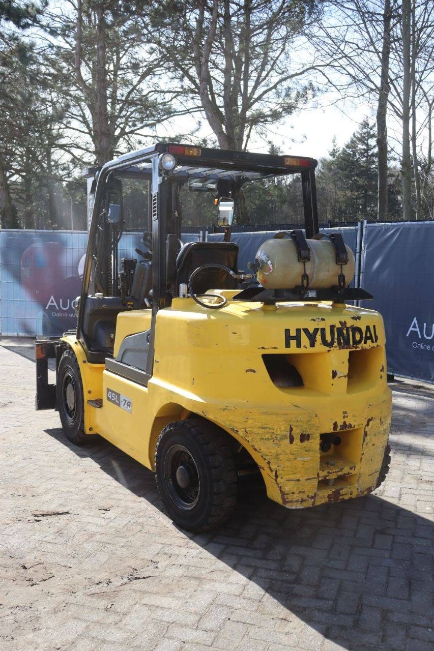 Heftruck Hyundai 45L-7A LPG 3550kg 4.4m 2013