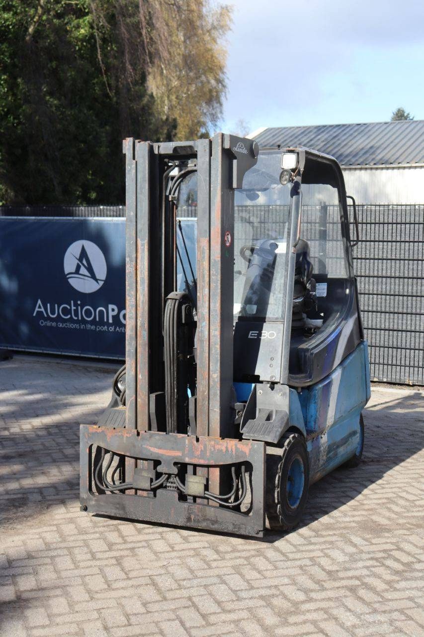 Linde E30 Electric Forklift 3000kg 2005