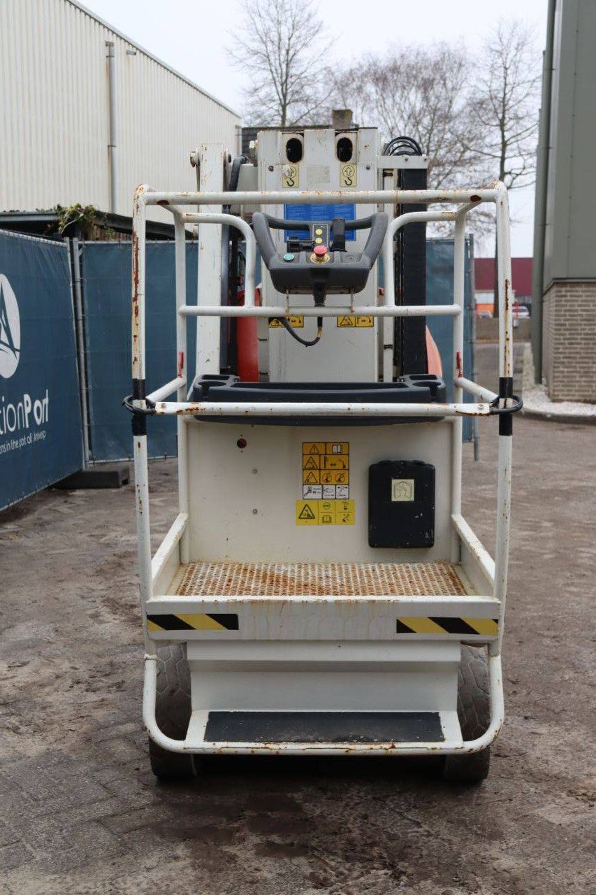 JLG TOUCAN 8E Electric Mast Lift 8.2m 2012