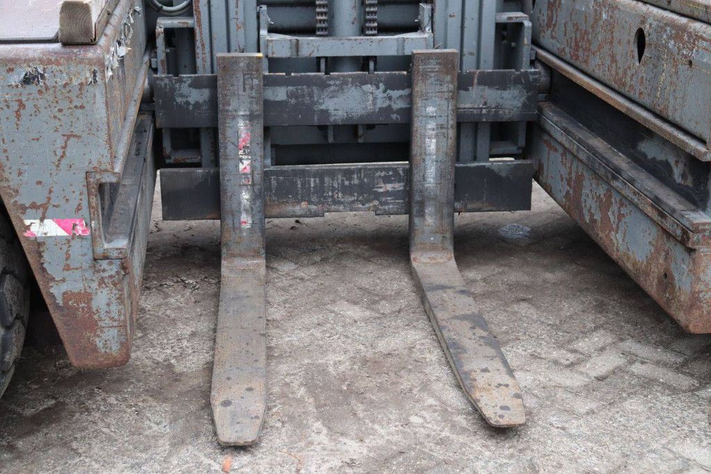 Seitenlader Baumann DX40 12 51TR Diesel 4000kg 5.1m 2000