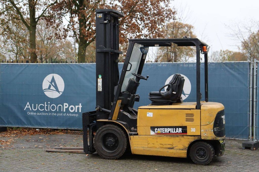 Caterpillar EP30K Elektrogabelstapler 3000 kg