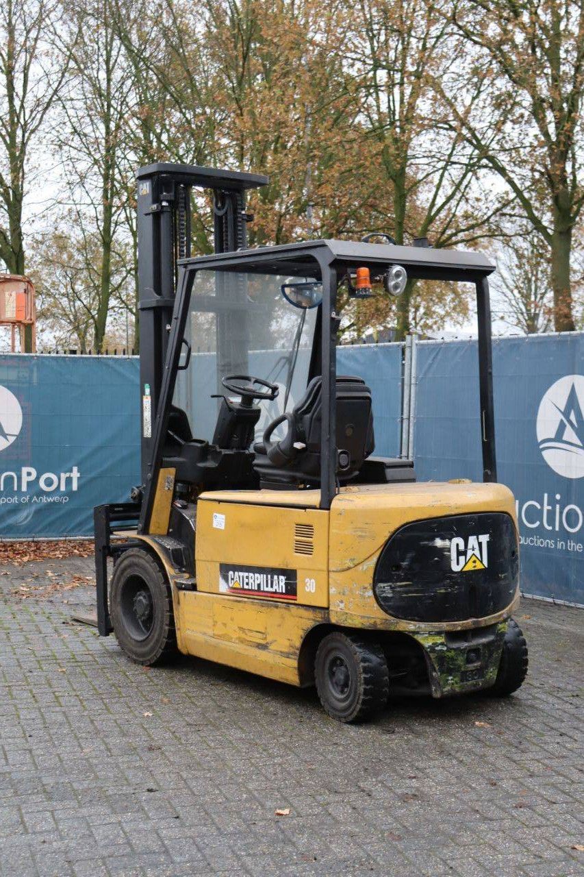 Caterpillar EP30K Elektrogabelstapler 3000 kg