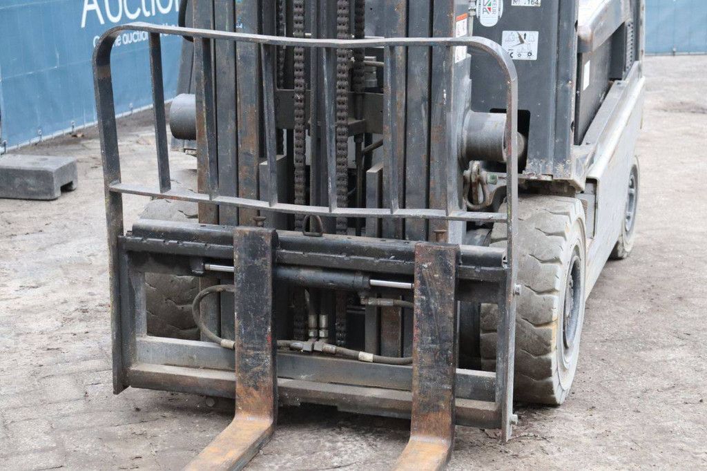 Heftruck Nissan 1Q2L25Q Elektrisch 1650kg 6.0m