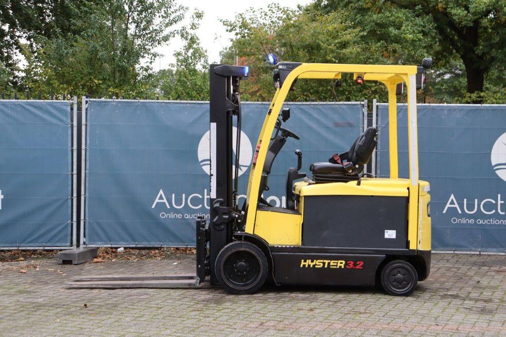 Hyster E3.2XN Electric Forklift 2410kg 3.3m 2015