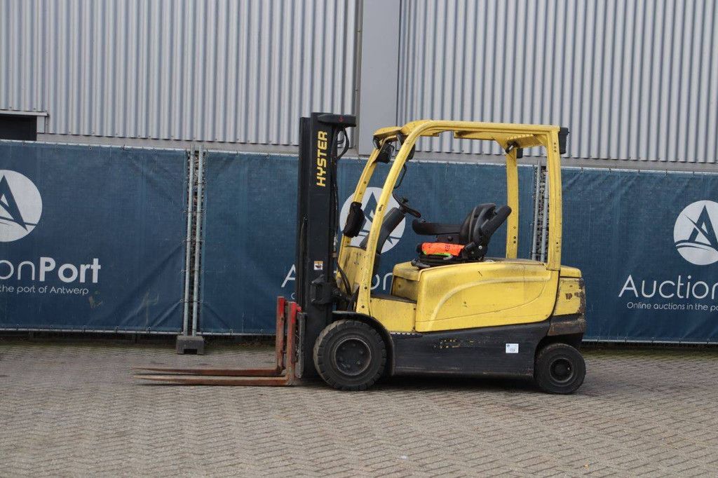 Hyster J3.0XN Electric Forklift 2250kg 3.21m 2017