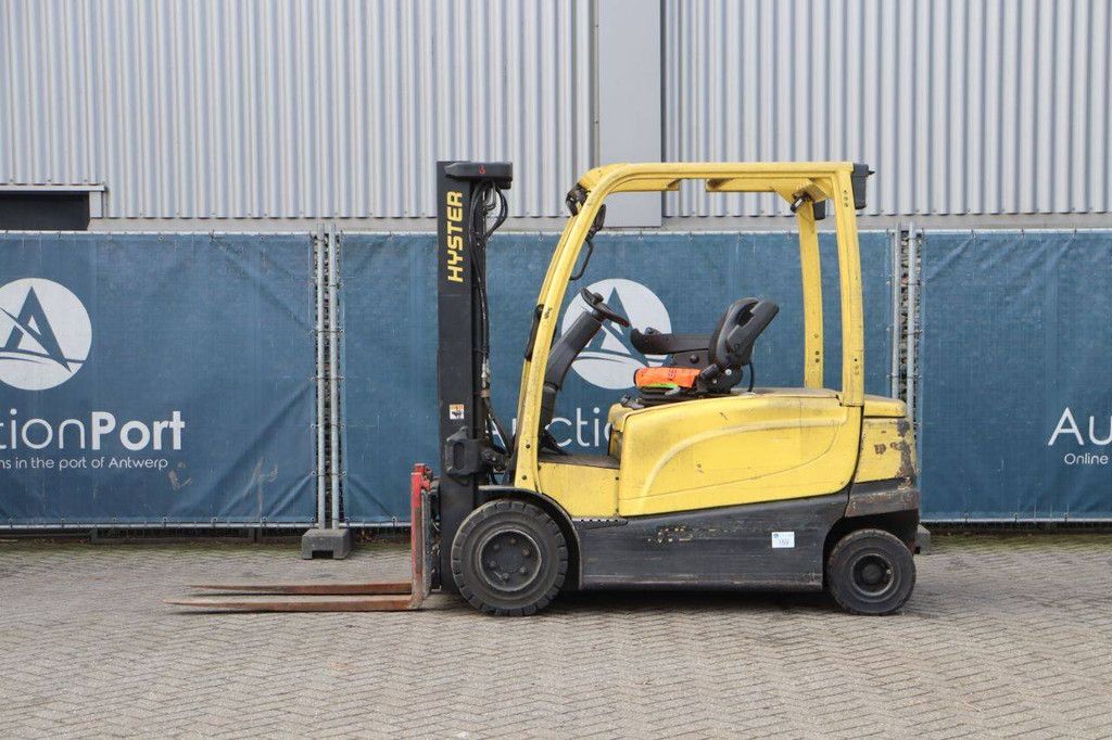 Hyster J3.0XN Electric Forklift 2250kg 3.21m 2017
