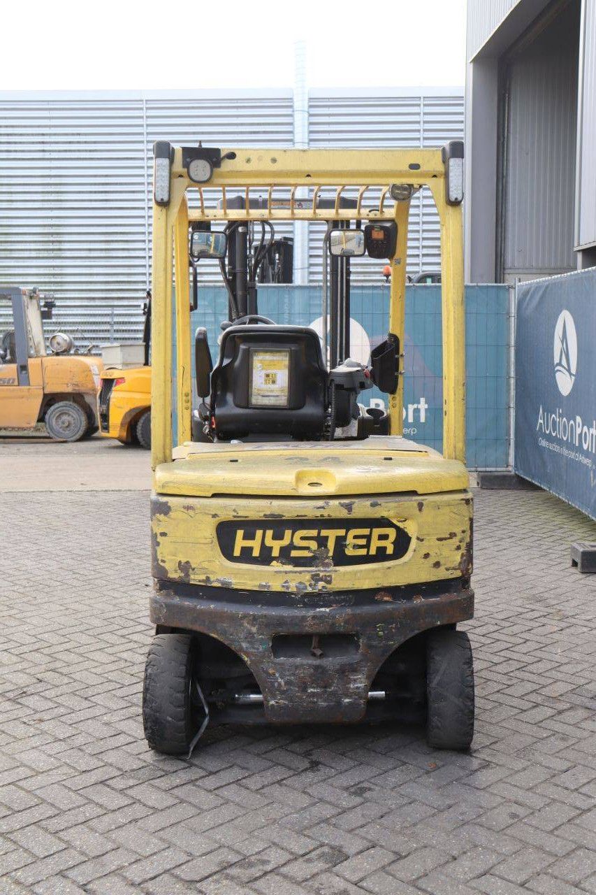 Hyster J3.0XN Electric Forklift 2250kg 3.21m 2017