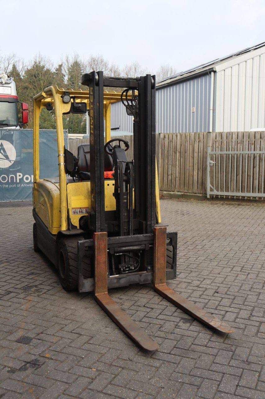 Hyster J3.0XN Electric Forklift 2250kg 3.21m 2017