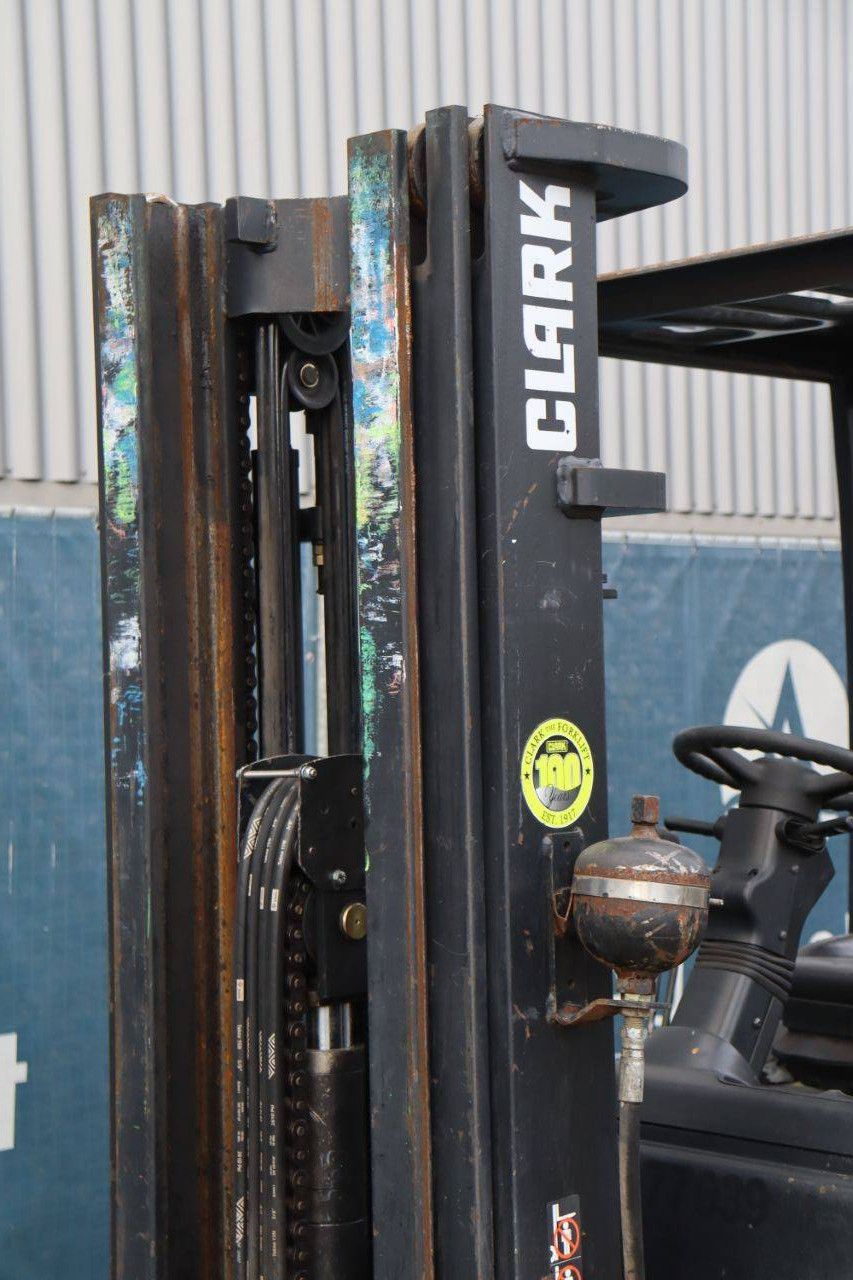 Gabelstapler Clark S30L LPG 3000kg 4,8m 2019