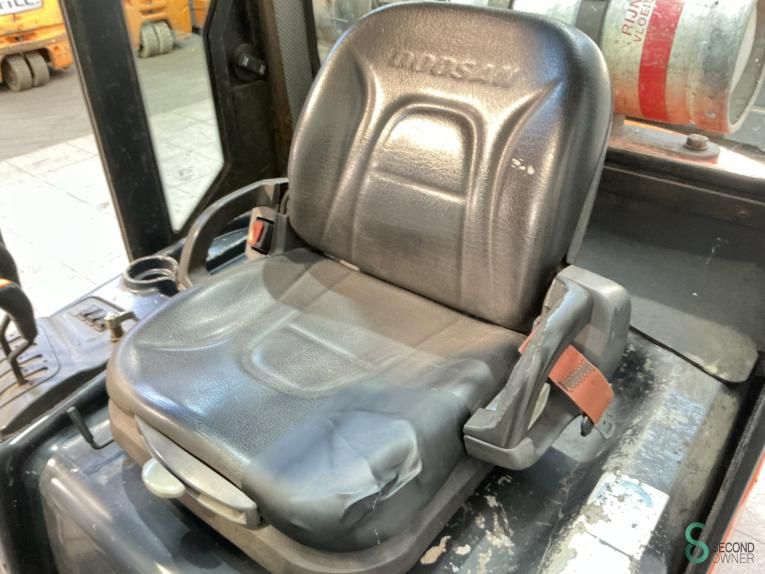 Heftrucks LPG Doosan G35C-5 2014