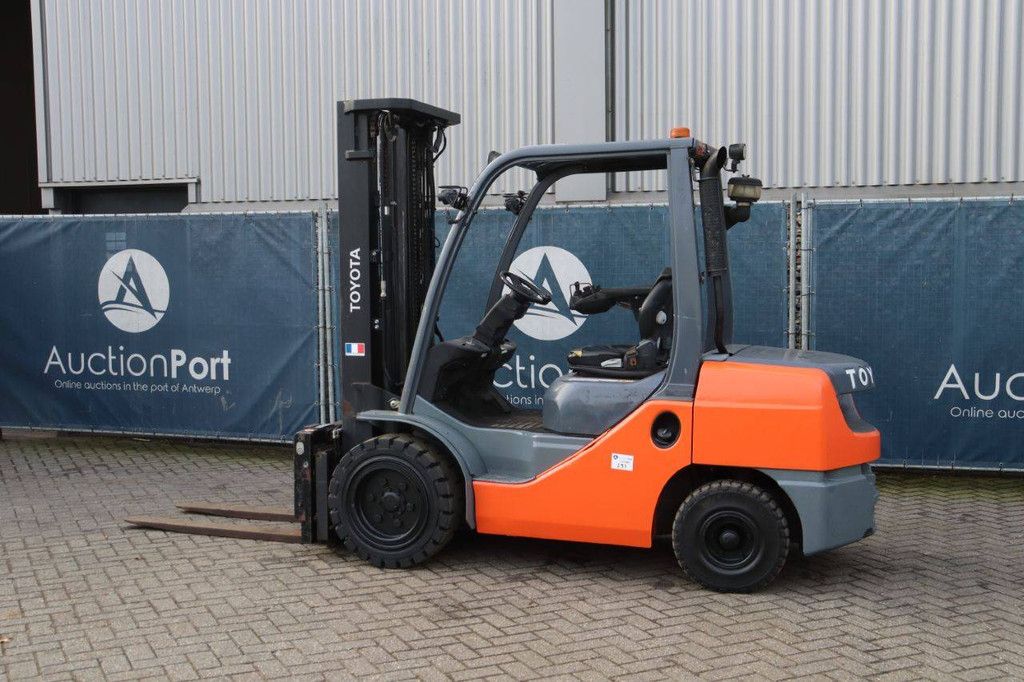 Forklift Toyota 02-8FGF30 Diesel 1960kg 4.7m 2016