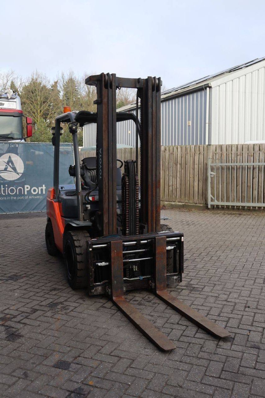 Forklift Toyota 02-8FGF30 Diesel 1960kg 4.7m 2016