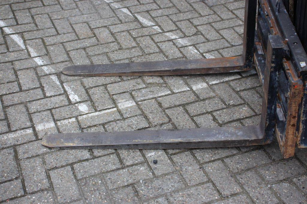 Hyundai 25B-9 Elektrogabelstapler 2150 kg