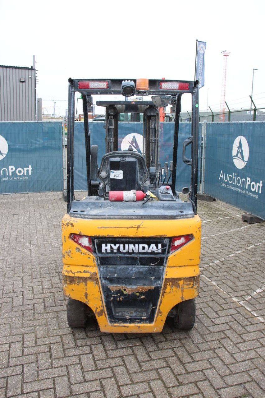 Hyundai 25B-9 Electric Forklift 2150kg