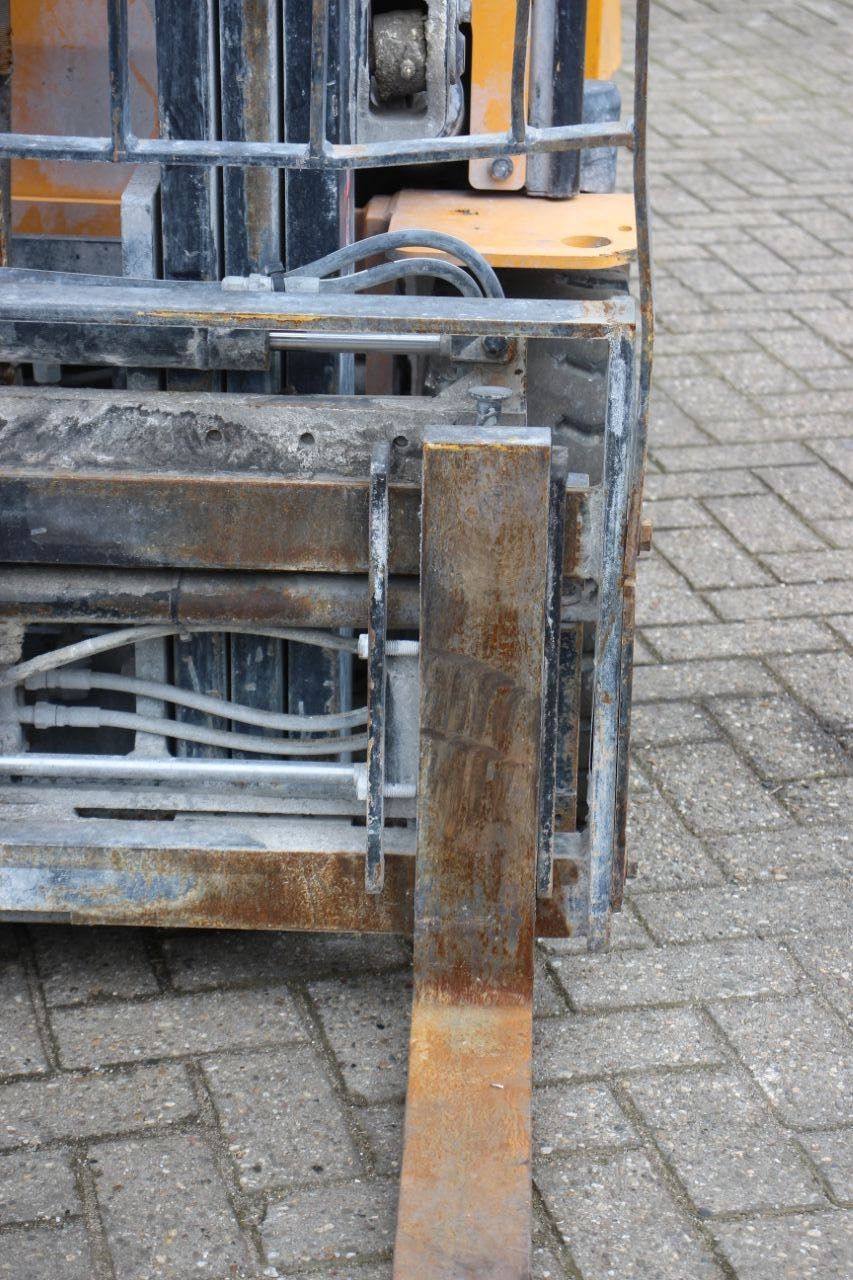 Hyundai 25B-9 Electric Forklift 2150kg