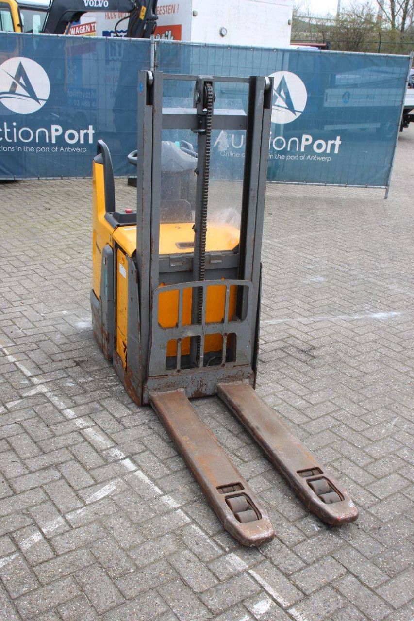 Stacker Jungheinrich Electric 1000kg 2560mm
