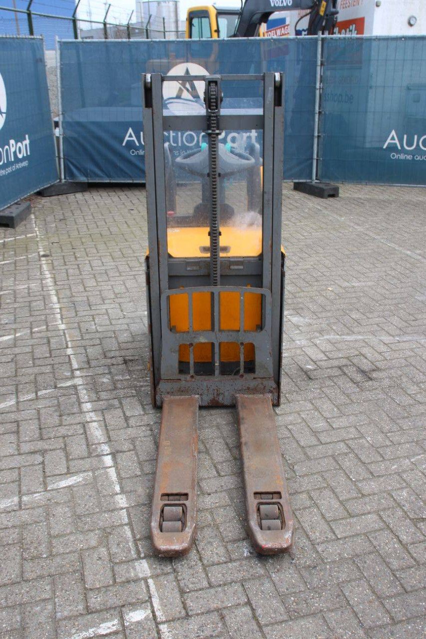 Stacker Jungheinrich Electric 1000kg 2560mm