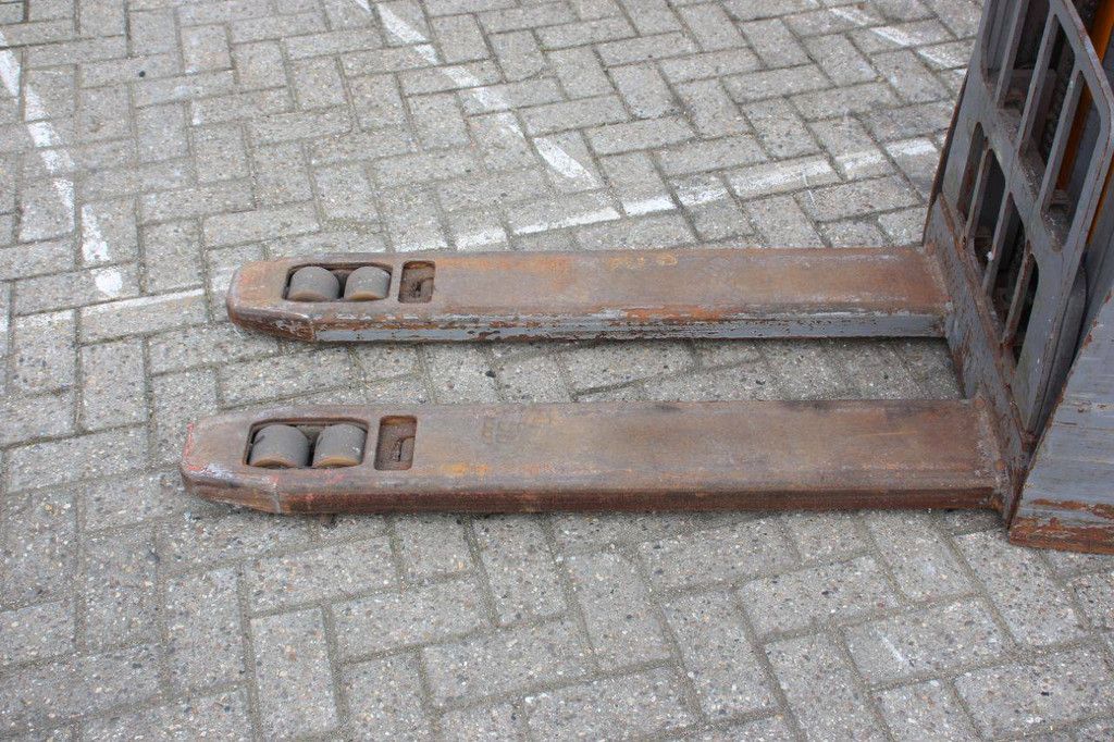 Stacker Jungheinrich Electric 1000kg 2560mm