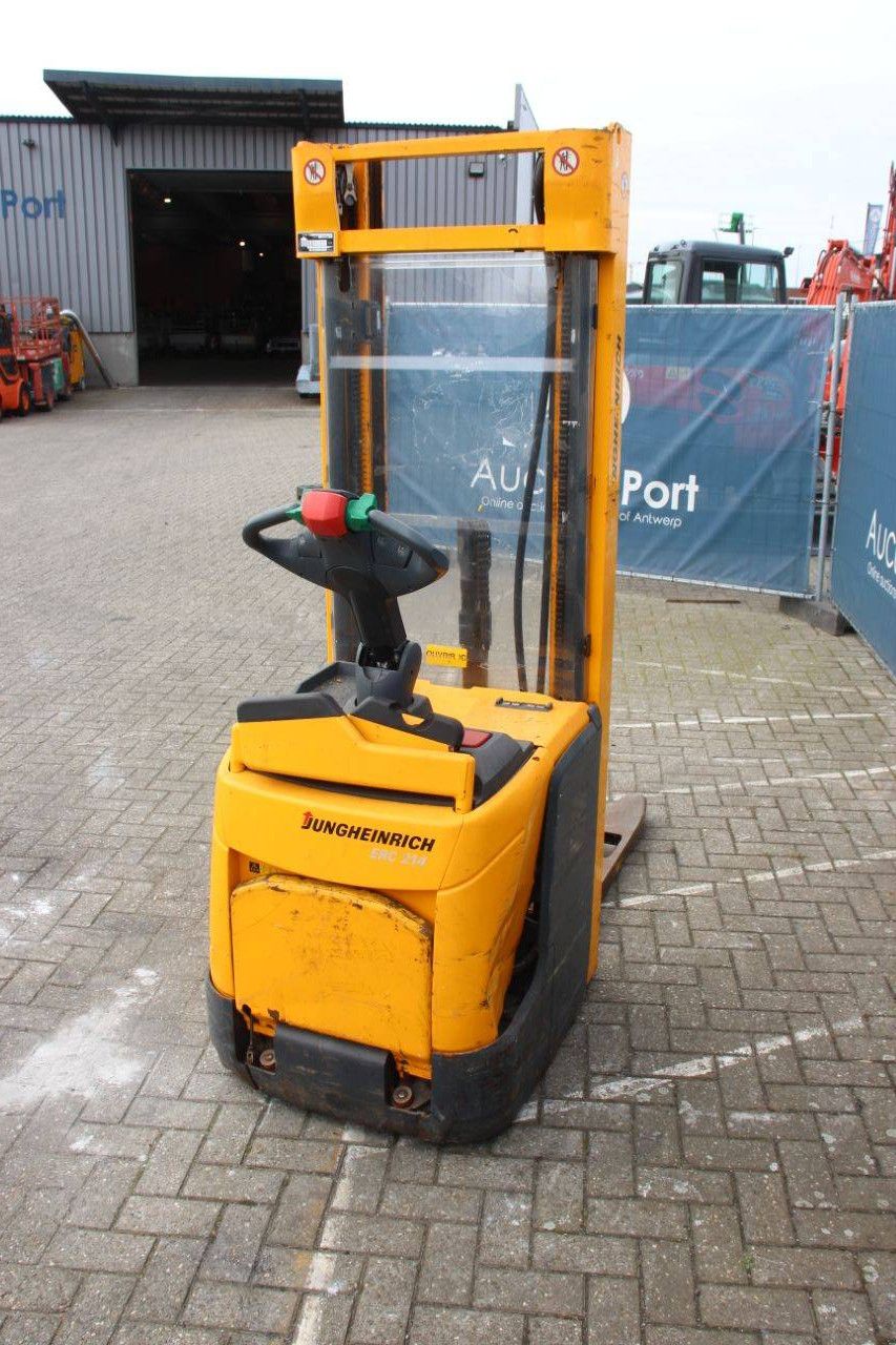 Stacker Jungheinrich ERC 214 Electric 1400kg 2012