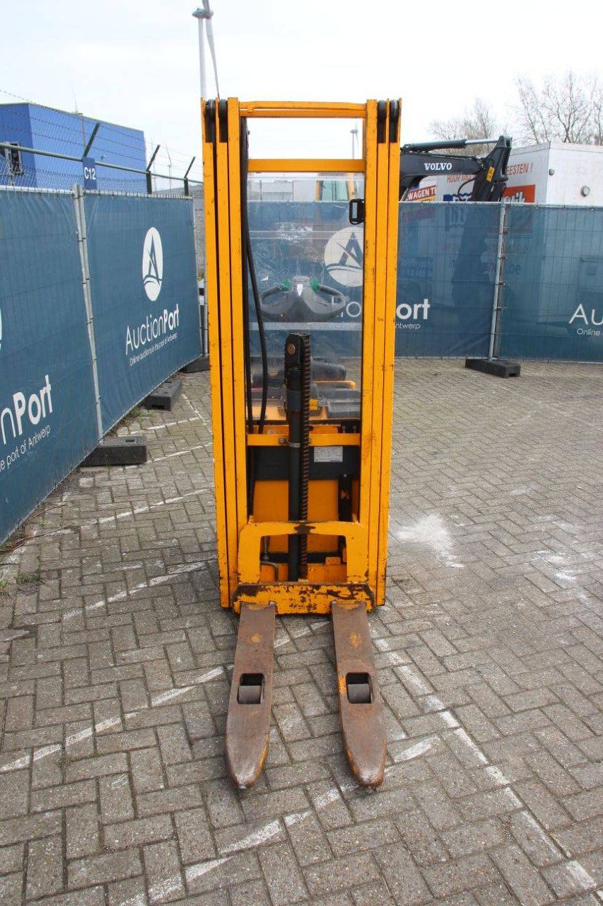 Stacker Jungheinrich ERC 214 Electric 1400kg 2012