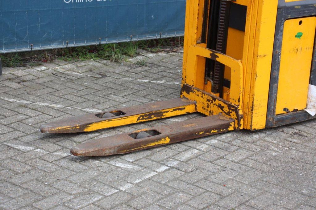 Stacker Jungheinrich ERC 214 Electric 1400kg 2012