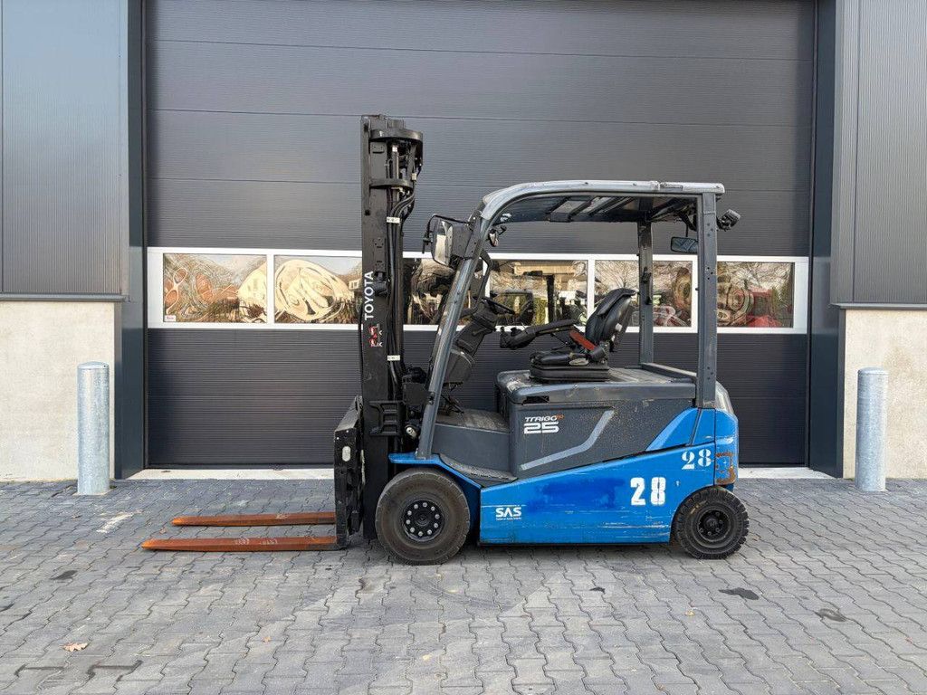 Toyota 8FBMT25 Elektrogabelstapler 2500 kg 2019