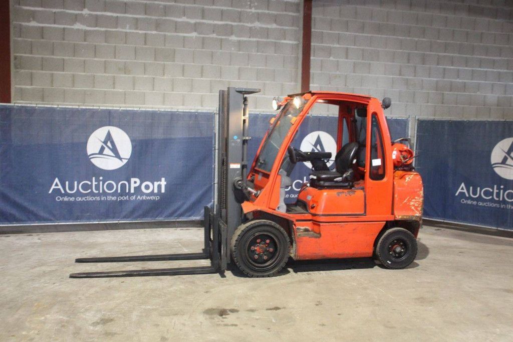 Heftruck Nissan UG1D2A32LQ LPG 3200kg 3.3m 2008