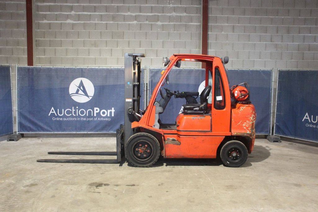 Heftruck Nissan UG1D2A32LQ LPG 3200kg 3.3m 2008