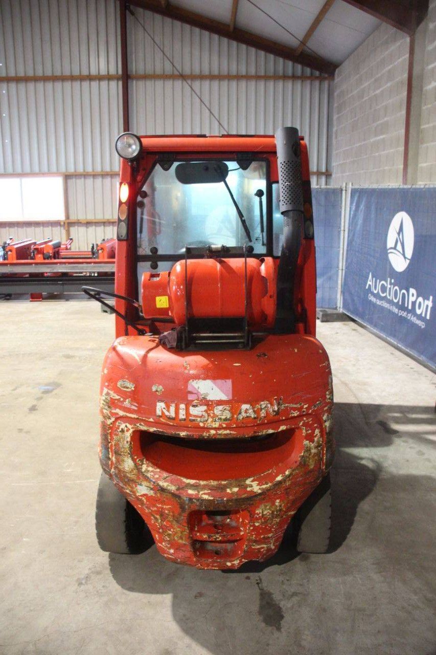 Heftruck Nissan UG1D2A32LQ LPG 3200kg 3.3m 2008
